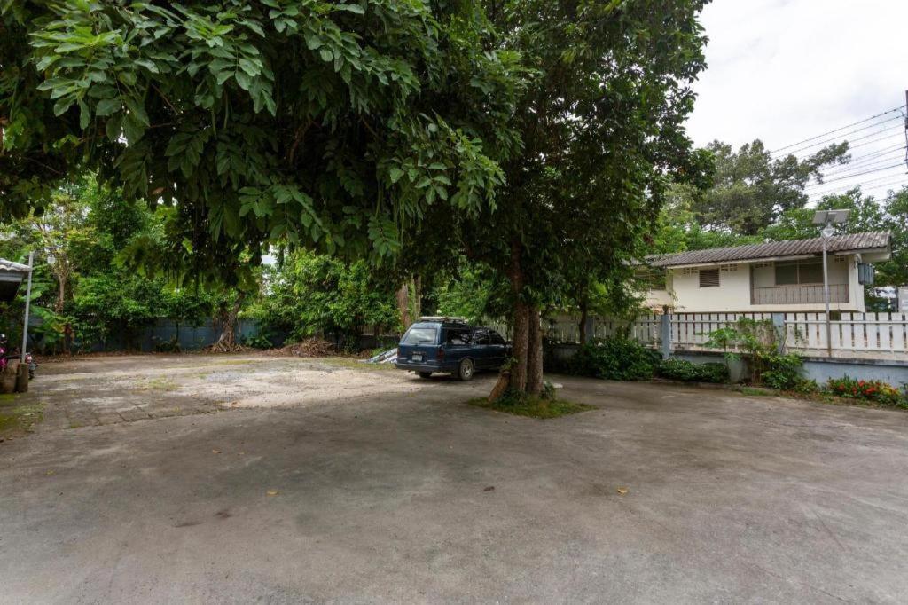 Oyo 75356 Thipsiri Lodge Chiang Mai Dış mekan fotoğraf